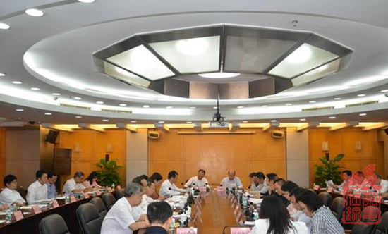 图为全区禁毒工作会议