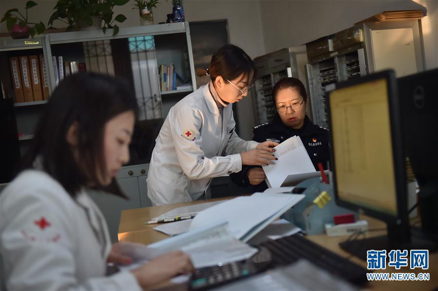 (新春走基层·图文互动)(3)高墙内的饺子餐和心灵宴——除夕夜探访北京市强制隔离戒毒所